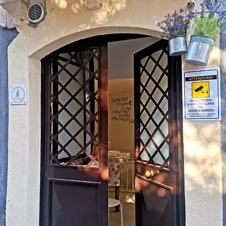 La Capinera House كاتانيا